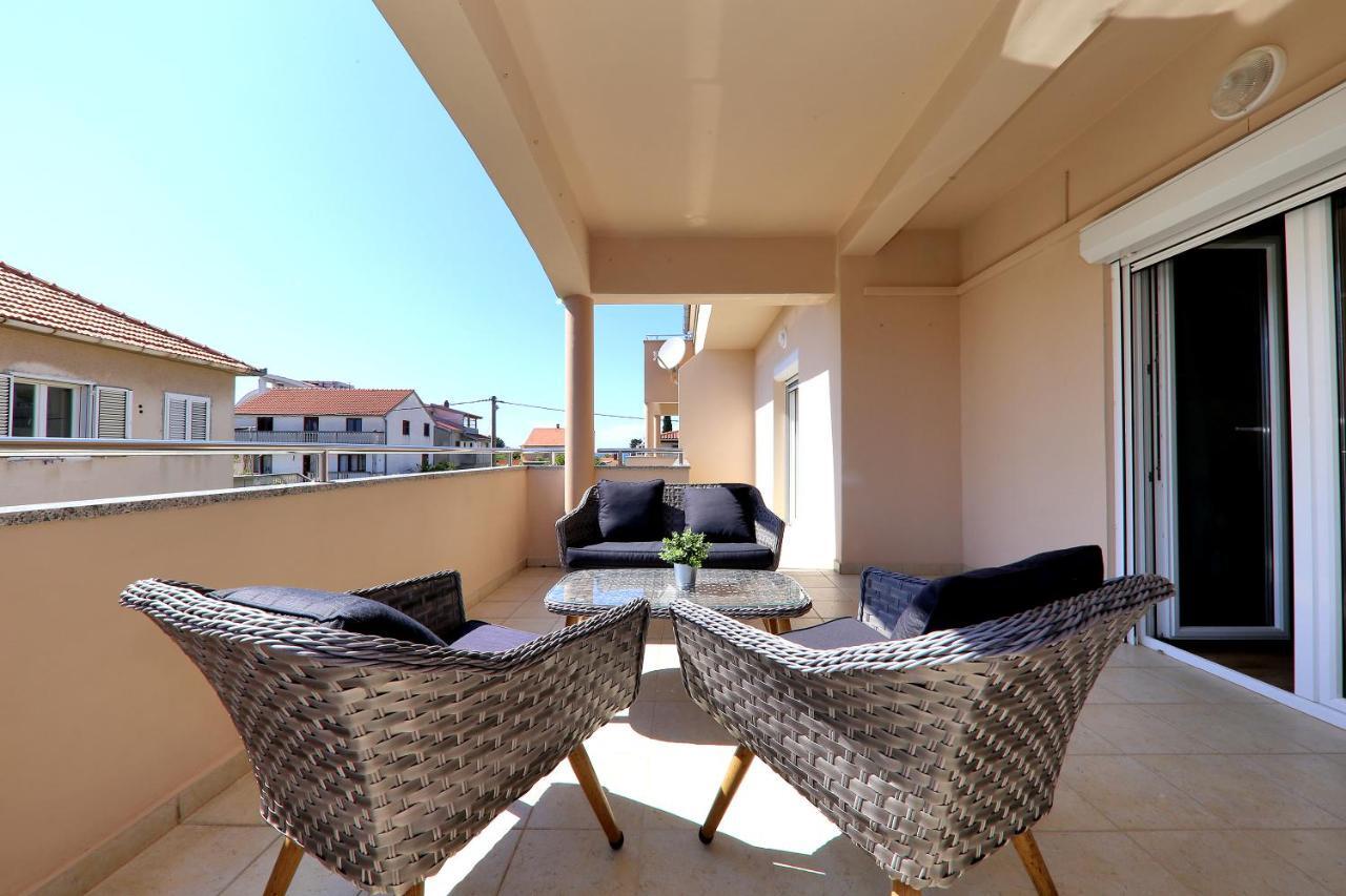 Apartments Meri-Puntamika Zadar Exteriör bild